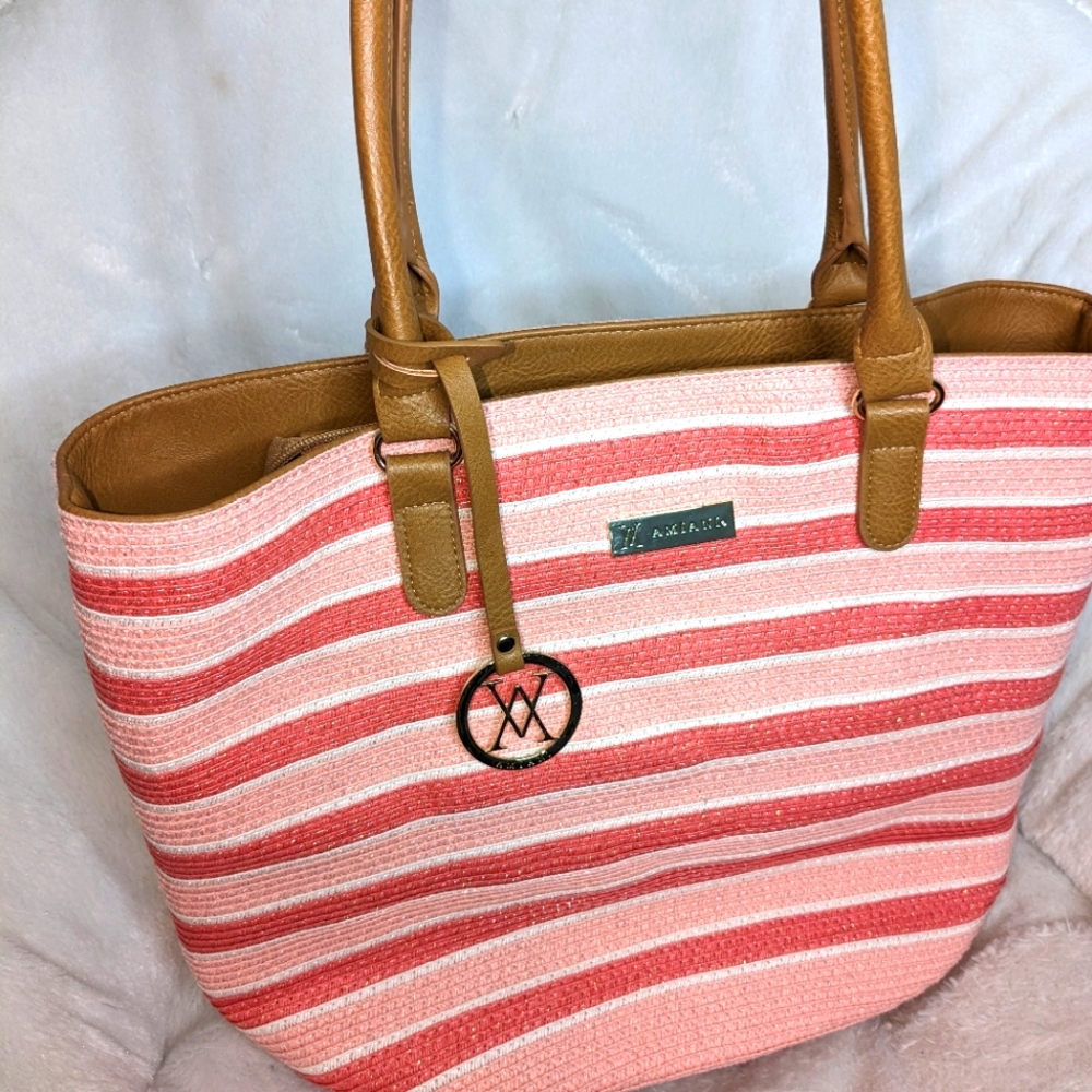 Amiani Tote Bag